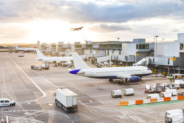 Airports are making a vital effort to reduce their carbon emission.